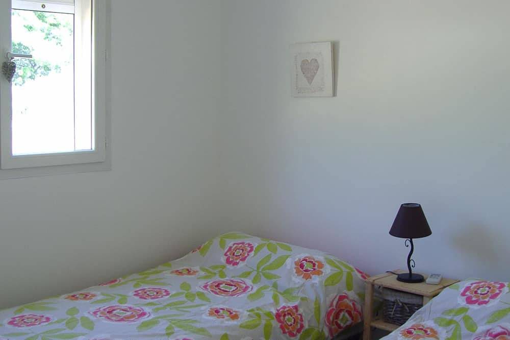 Appartement entier, Luberon Petit Coin De Paradis- speciale reduction juin/juillet in Mérindol, Parc naturel régional du Luberon