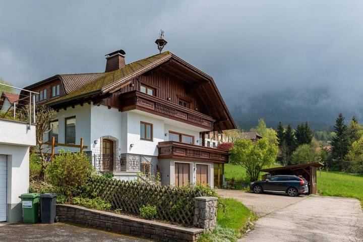 Ferienwohnung für 5 Personen, mit Balkon und Terrasse sowie Garten und Seeblick in Steinbach am Attersee - 2