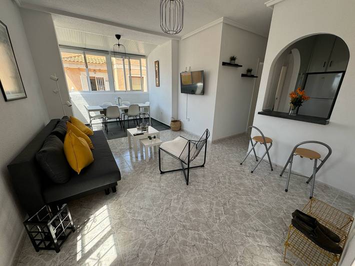 Ferienwohnung für 12 Personen, mit Seeblick und Meerblick sowie Ausblick und Garten in Torrevieja - 2