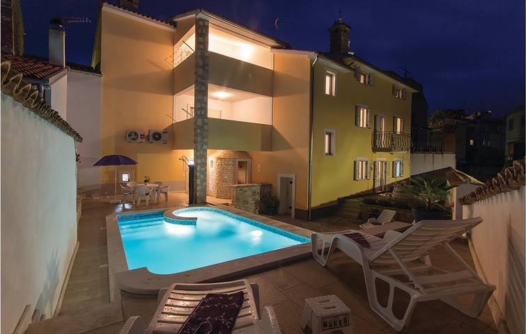 Ferienhaus für 14 Personen, mit Terrasse - 1