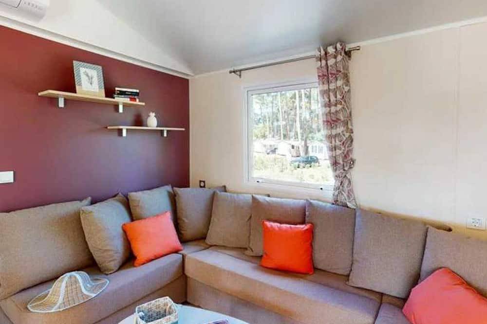 Zecamping 3 étoiles parc aquatique animaux acceptés mobil-home clim 36m2 in Condrieu, Lyon region