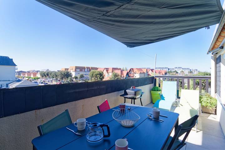 Gîte pour 4 personnes, avec balcon dans Centre Equestre (Courseulles-sur-Mer)
