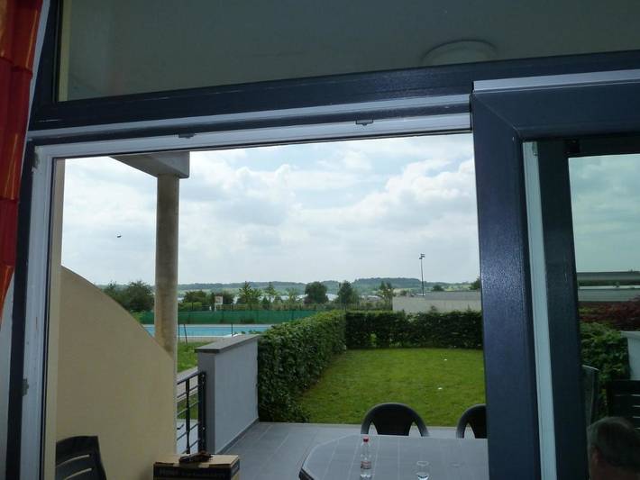 Gîte pour 4 personnes, avec piscine et vue ainsi que vue sur le lac et jardin à Froidchapelle - 3