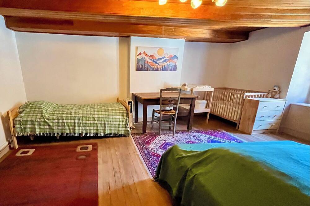 \"Manuéva\" Charming village house in the heart of the Hautes-Pyrénées in Betpouey, Nationalpark Pyrenäen
