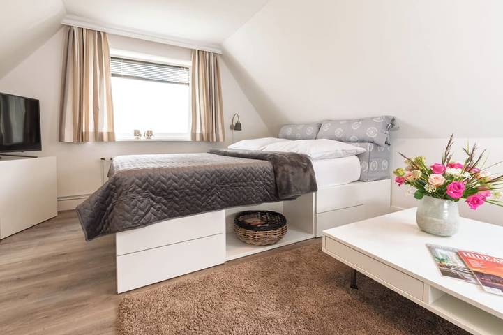 Ganze Wohnung, Helle Ferienwohnung direkt am Naturschutzgebiet in Nordfriesische Inseln (Schleswig-Holstein) (Schleswig-Holstein), Sylt (Gemeinde)