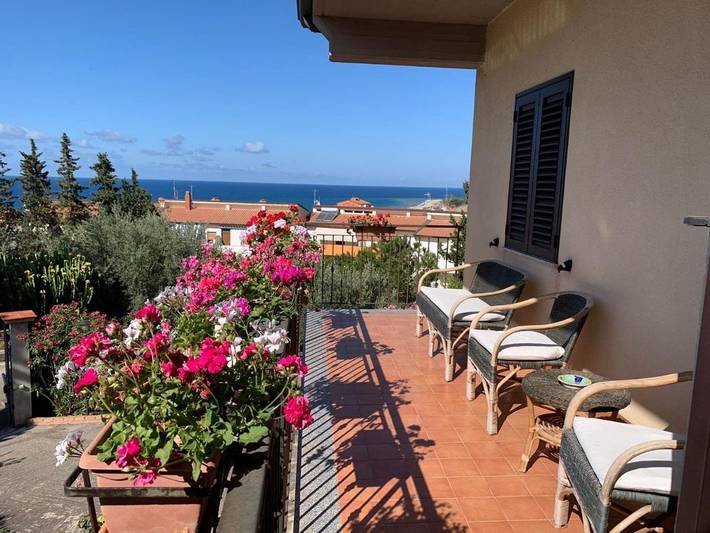 Casa vacanza per 4 persone, con Balcone e Terrazza nonché Giardino e Panorama a Tusa