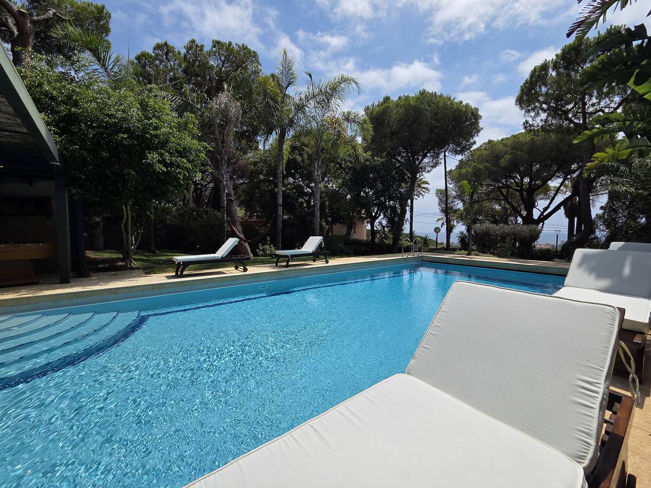 Villa con piscina privada - 12 pers. in Urbanizacion Montcabrer, Cabrils