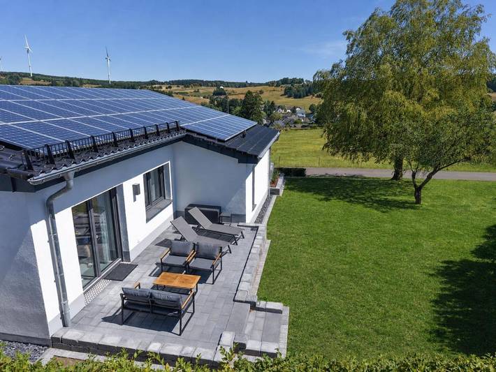 Bauernhof für 4 Personen, mit Whirlpool und Terrasse sowie Garten und Ausblick