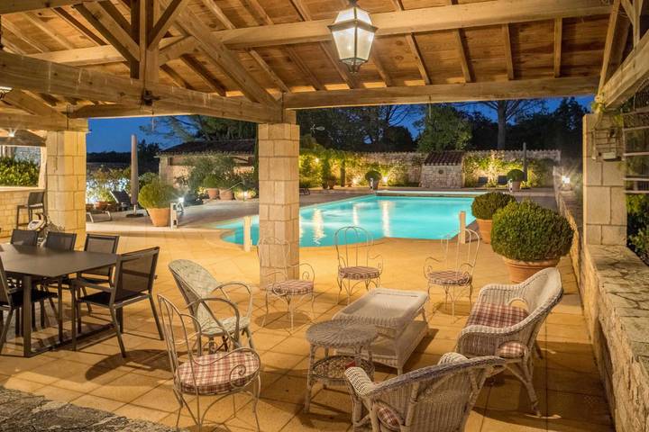 Gîte pour 14 personnes, avec jardin et piscine à Mailhoc - 3