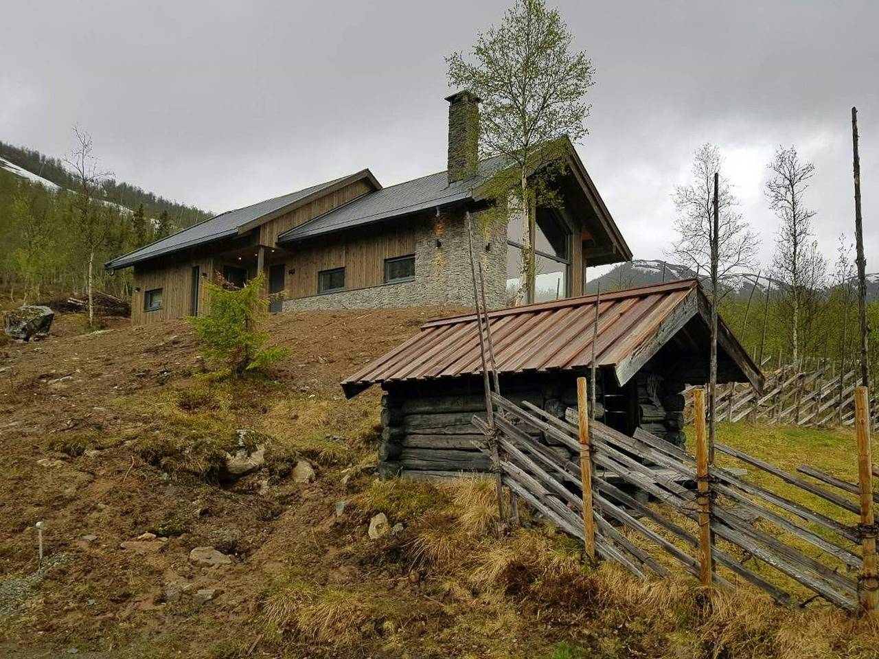 Hütte in den Alpen in der Nähe von Besseggen in Vang