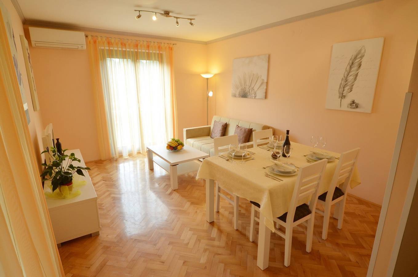 Entire apartment, Holiday apartment for 3 people with terrace in Rovinj, Rovinj region