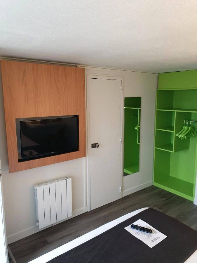 Hôtel pour 2 personnes, avec vue à La Glacerie - 3