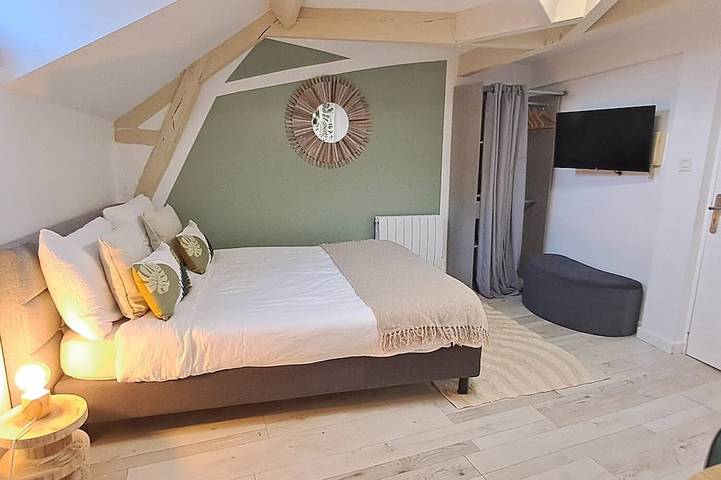Appartement entier, Studio Notre Dame 3 coeur de ville à 30 min du parc du Puy du Fou in Cholet, Région de Cholet