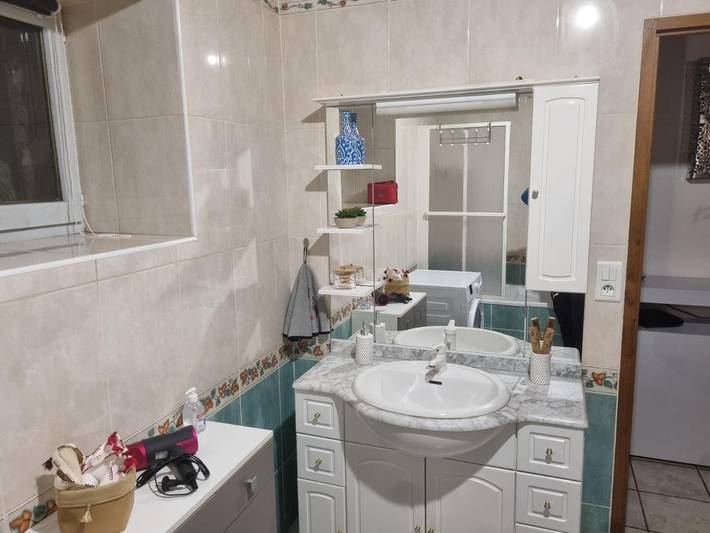 Gîte pour 2 personnes, avec piscine et vue ainsi que jardin et terrasse, animaux acceptés dans Deux-Grosnes - 3