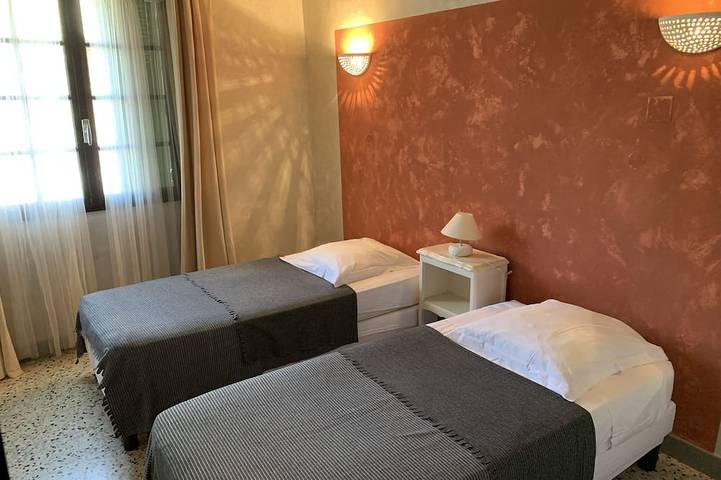 Ferienhaus in Mas, privater Pool am Ferienhaus, in der Nähe von Uzes in Le Pin, Nimes und Umgebung