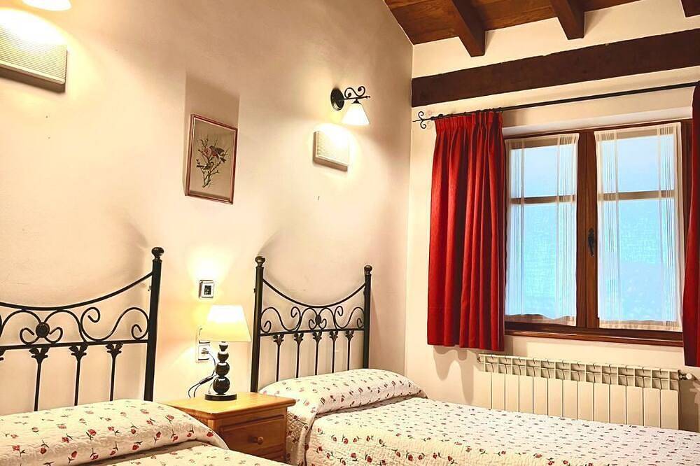 Casa Peña Prieta - V.R. El Canton in Vega de Liébana, Cordillera Cantábrica
