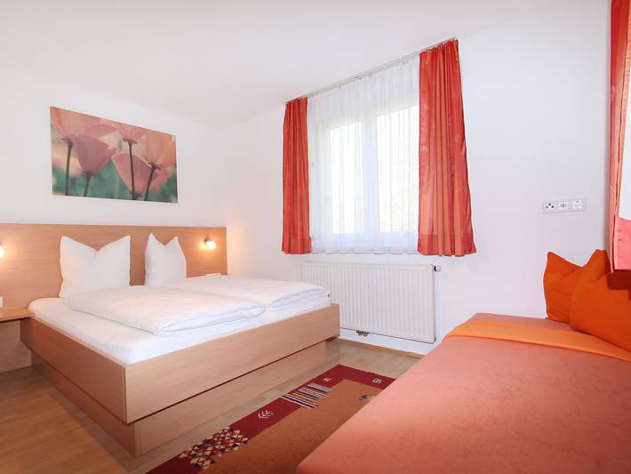 Ferienwohnung für 3 Personen, mit Terrasse und Garten in Kappl - 4