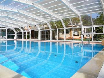 Location de vacances pour 10 personnes, avec piscine ainsi que terrasse et jardin, animaux acceptés à Camaiore