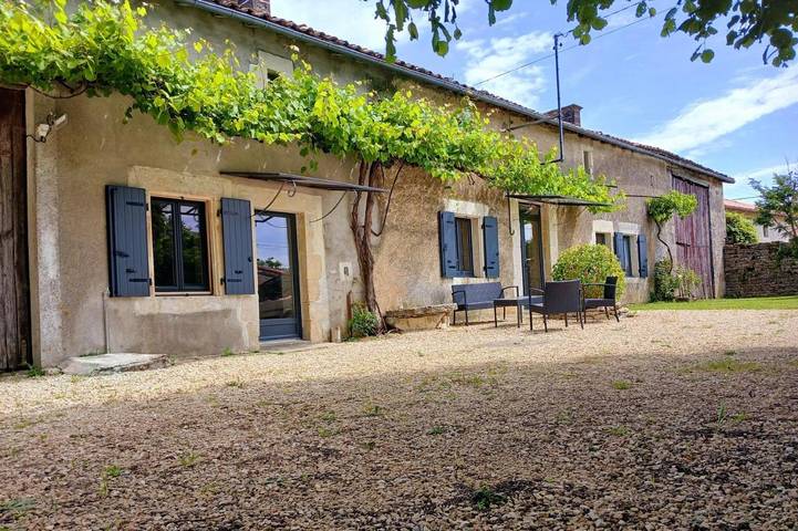 Location de vacances pour 6 personnes, avec Jardin et Vue à Chaunay