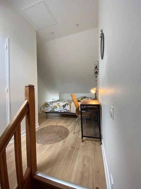 Appartement entier, Petite maison indépendante à 7mn de la plage in Douvres-la-Délivrande, Région de Caen