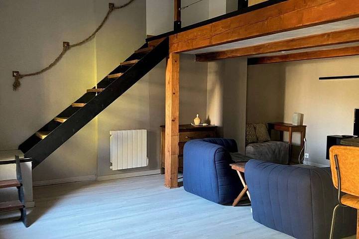 Apartamento entero, 15 km from Orange, Avignon and Carpentras, 5 km from Châteauneuf-du-Pape, in Bédarrides, Vaucluse