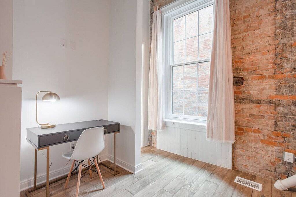 Ganze Wohnung, Clean, Art Deco 1000sqft Condo Downtown + Gated Parking in Cincinnati, Hamilton County (OH)