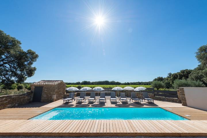 Location de vacances pour 6 personnes, avec Terrasse et Piscine à Suze-la-Rousse