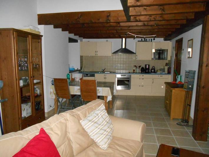 Location de vacances pour 8 personnes, avec jardin ainsi que vue et piscine, adapté aux familles à Nanteuil-Auriac-de-Bourzac - 2