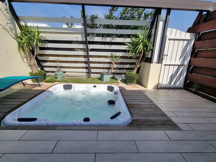Villa pour 2 personnes, avec terrasse et jacuzzi à Agde