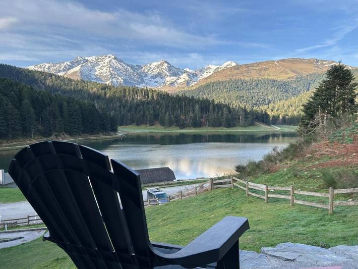 Maison de vacances pour 4 personnes, avec Terrasse et Jardin ainsi que Vue sur le lac et Vue à Campan
