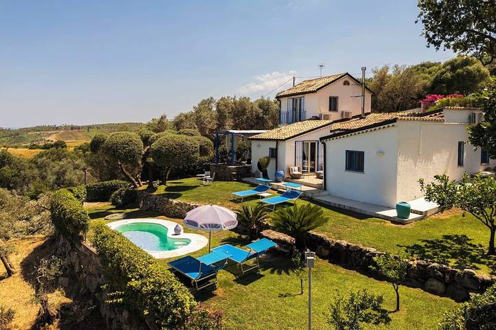 Ferienhaus für 6 Personen, mit Balkon und Garten