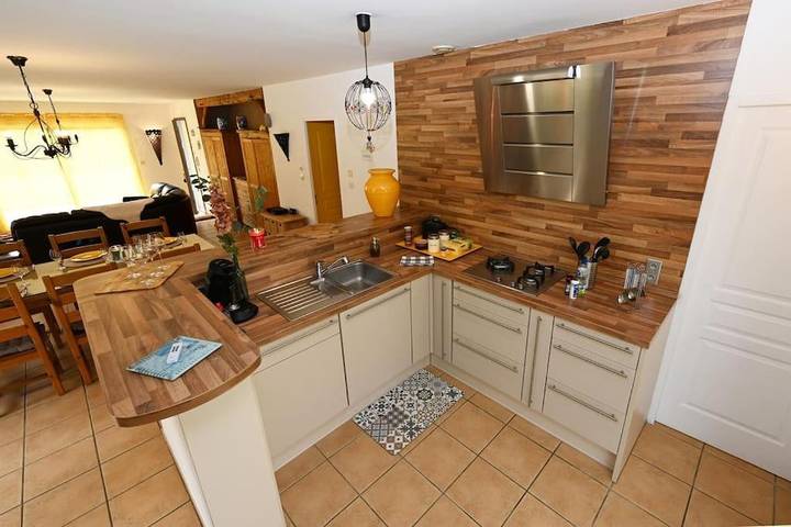 Location de vacances pour 8 personnes, avec vue et jardin à Ampuis - 3