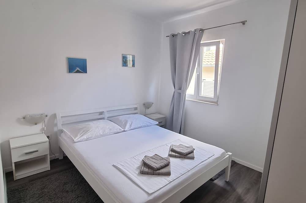 Geheel appartement, Apartment Maya 1 in Marusici, Omiš-Riviera