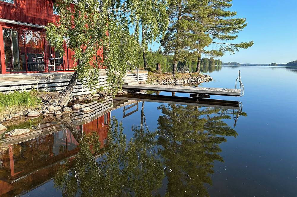 Exklusives Ferienhaus in privaten Lage am See Sommen in Tranås, Sommen