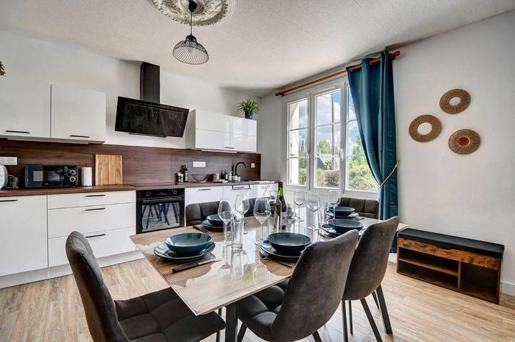 Location de vacances pour 6 personnes, avec vue et jardin à Carhaix-Plouguer - 2