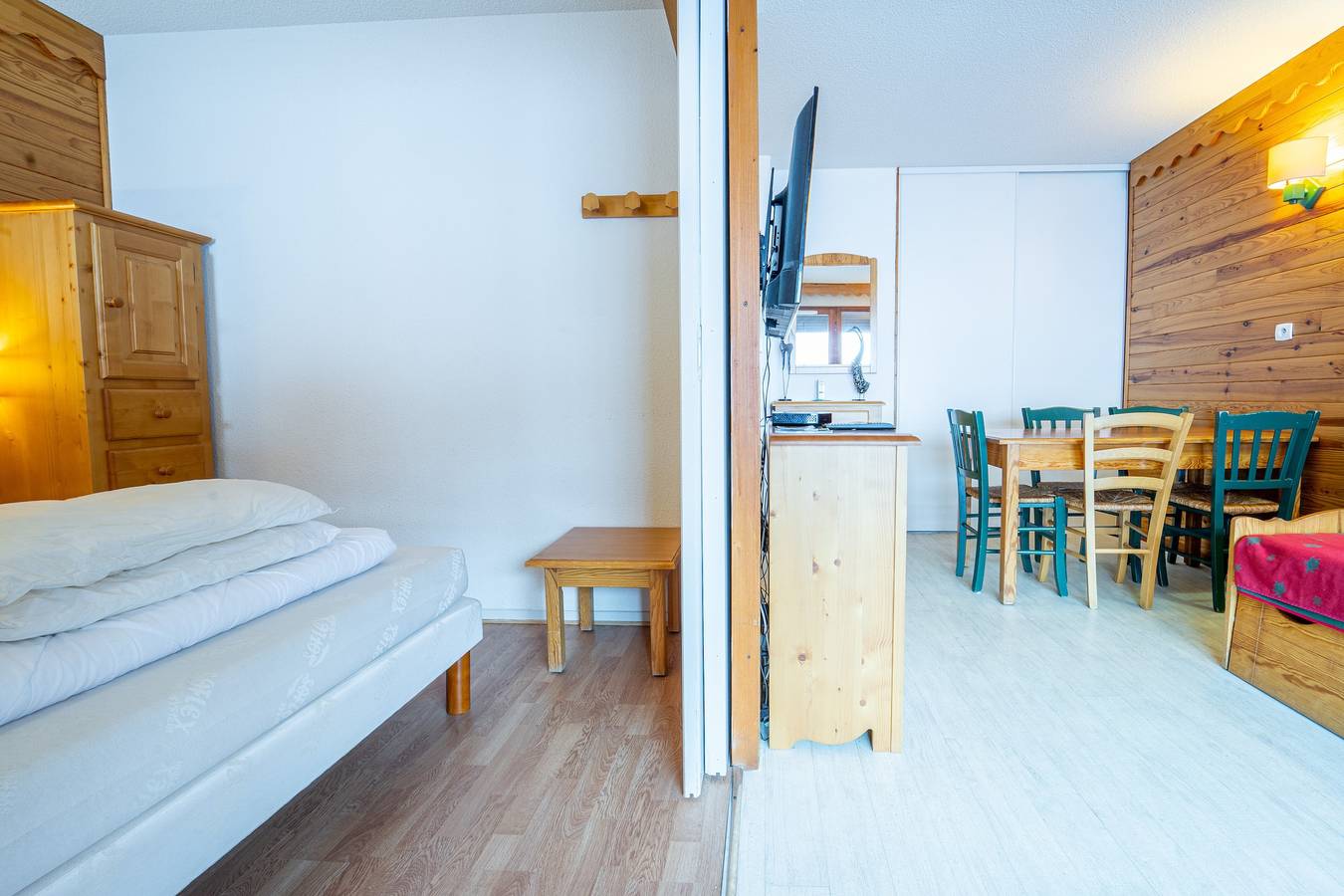 Apartamento entero, Apartamento vacacional "Sfl 1 Couchages" con balcón, piscina compartida y Wi-Fi in Saint-François-Longchamp, Le Grand Domaine