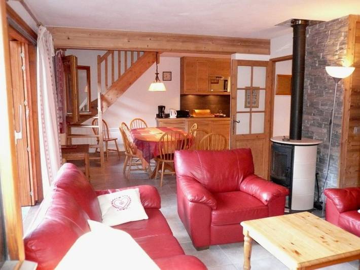 Gîte pour 8 personnes, avec terrasse, animaux acceptés dans Meribel-les-Allues - 2