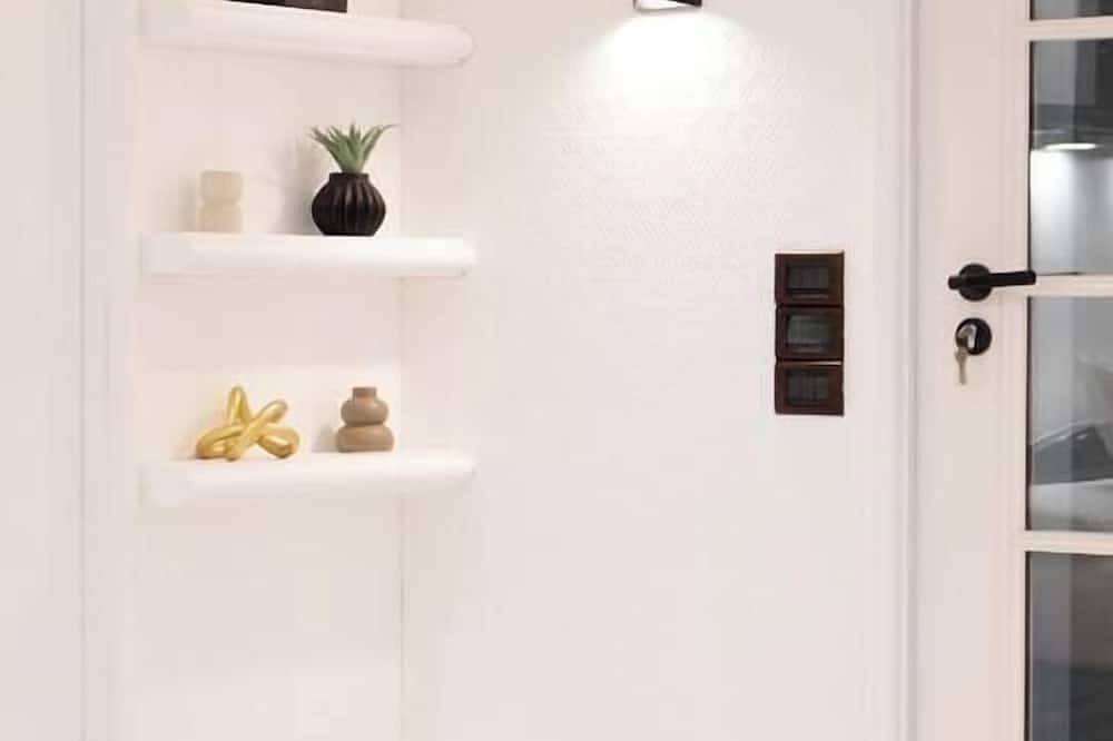 Apartamento entero, Black & White Suite | Sauna & Jacuzzi in Gif-sur-Yvette, Parque natural regional del Alto Valle de Chevreuse