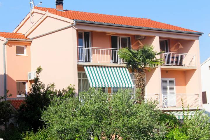 Ferienwohnung für 4 Personen, mit Balkon und Garten in Sveti Filip i Jakov - 4