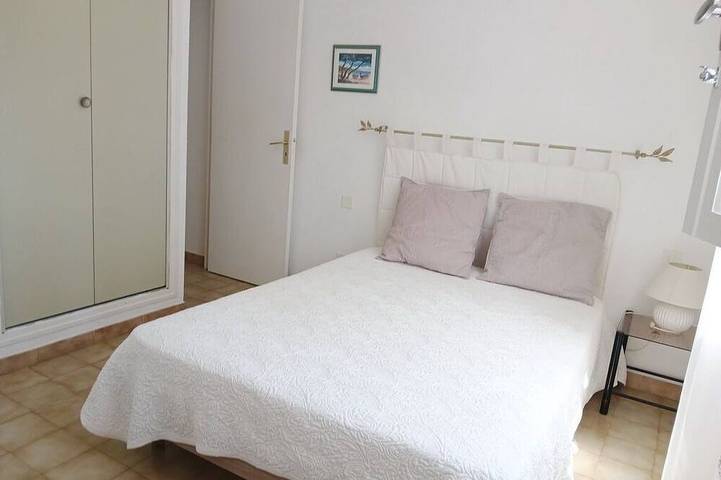 Gîte pour 4 personnes, avec terrasse et jardin à Calvisson - 4