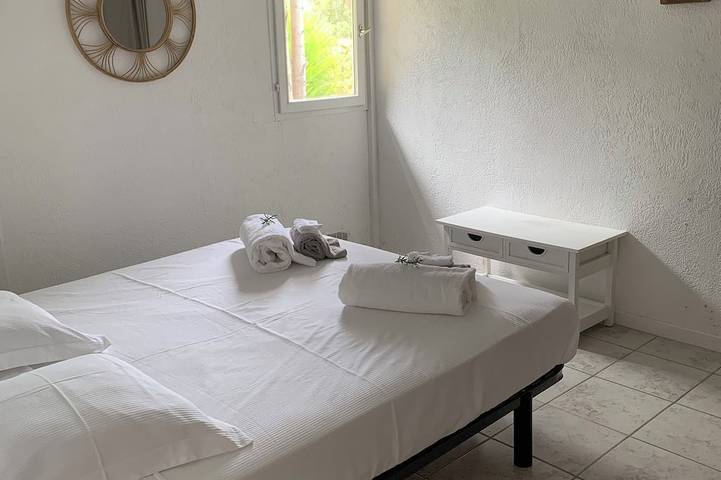 Location de vacances pour 4 personnes, avec terrasse et jardin à Eccica-Suarella - 2