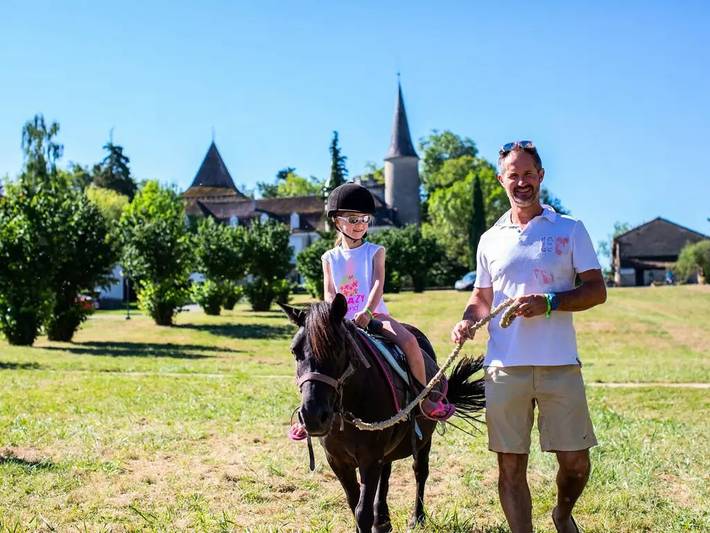 Camping pour 6 personnes, avec piscine ainsi que sauna et terrasse, animaux acceptés dans le Lot-et-Garonne - 4