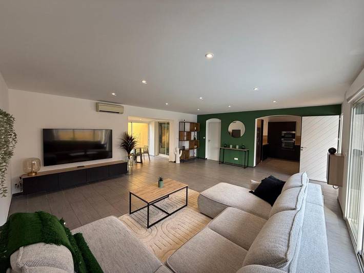 Location de vacances pour 8 personnes, avec jacuzzi ainsi que jardin et piscine à Gigean - 4