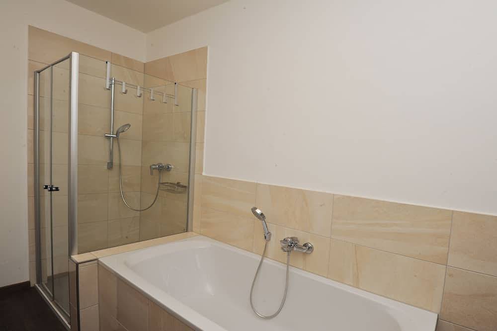 Ganze Wohnung, Apartment in ruhiger Lage mit Parkplatz in Coburg, Oberes Maintal - Coburger Land