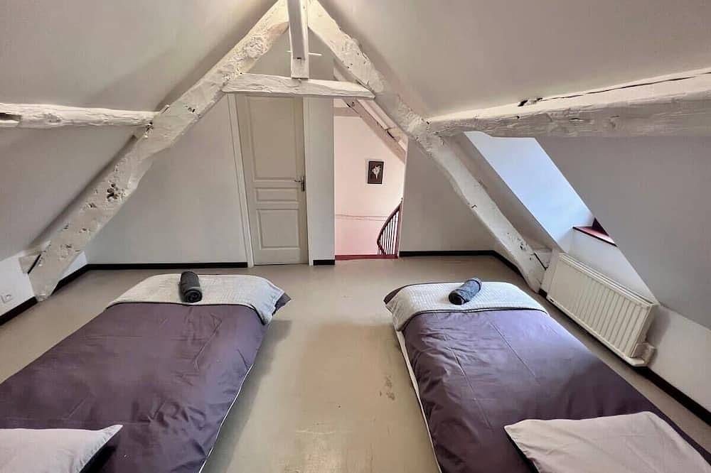 Grande Maison pour 8 personnes - Bourg de Meyssac in Meyssac, Brive-la-Gaillarde region