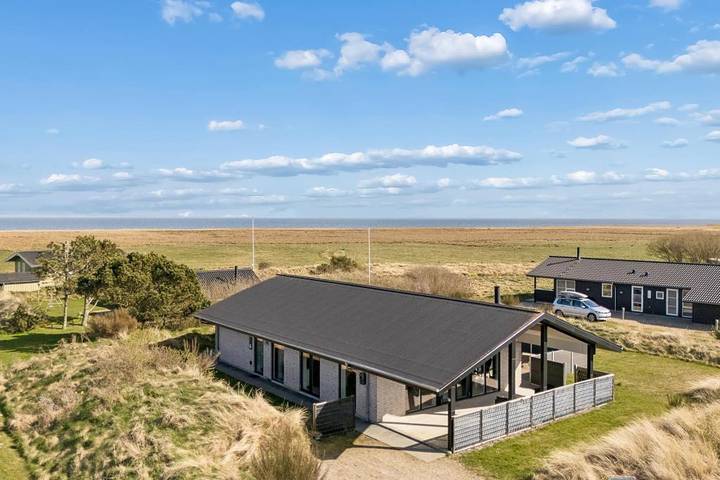Gemütliches und modernes Ferienhaus zwischen Meer und Fjord in Nørre Lyngvig, Hvide Sande