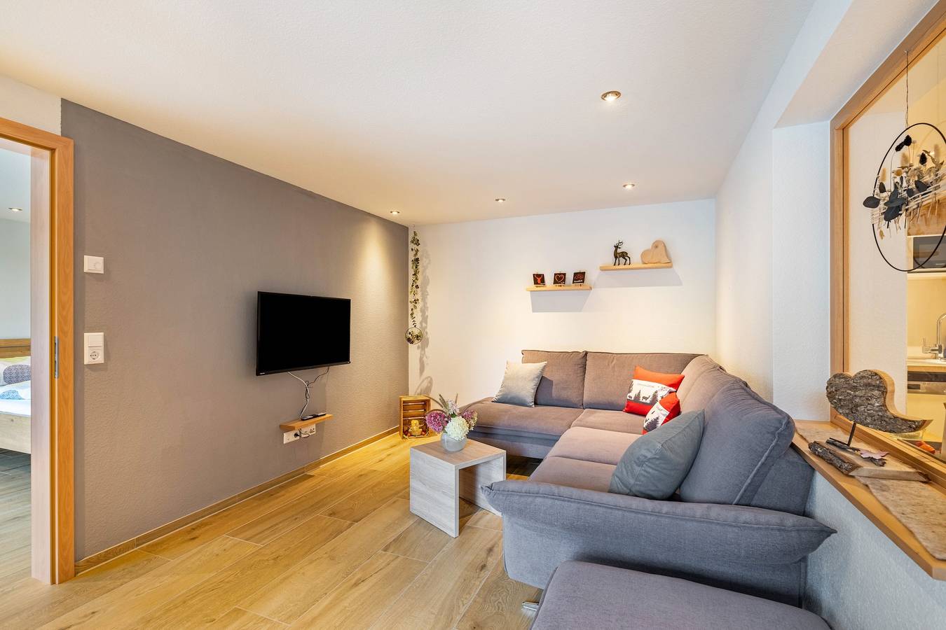 Ganze Wohnung, Ferienwohnung Sonneneckle" mit privater Terrasse, Gemeinschaftsgarten und Wlan in Gutach im Breisgau, Südschwarzwald