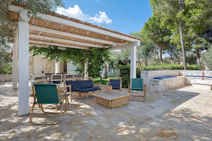 Villa Monti with Private Pool, Wi-Fi, and Air Conditioning