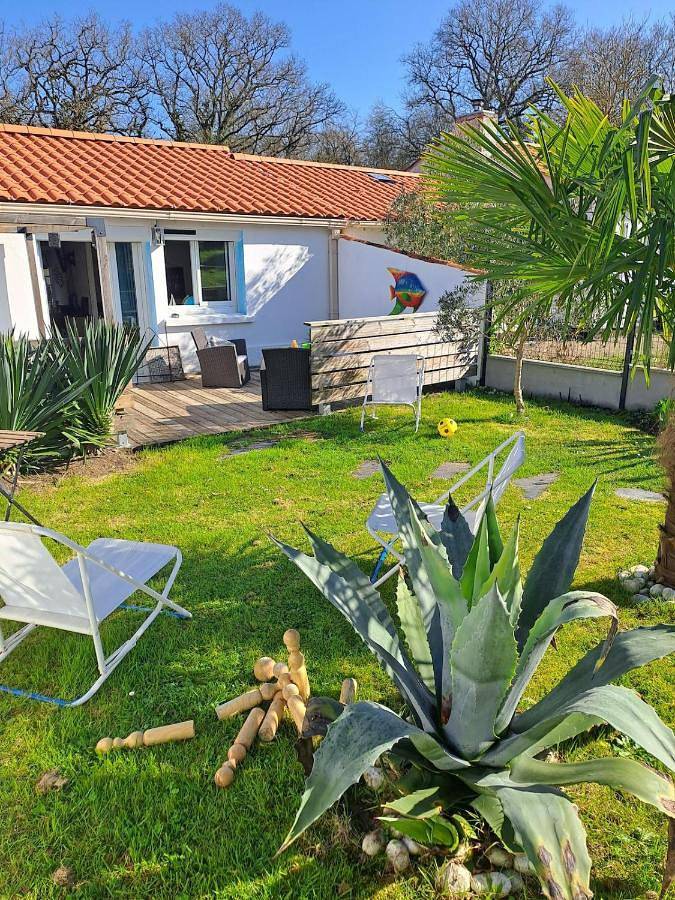 Location de vacances pour 4 personnes, avec jardin et vue à Saint-Maixent-sur-Vie