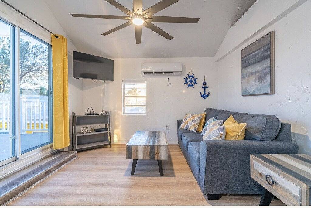 Ganze Wohnung, Lovely 1 bedroom with partial water view in Bradenton Beach, Anna Maria Island